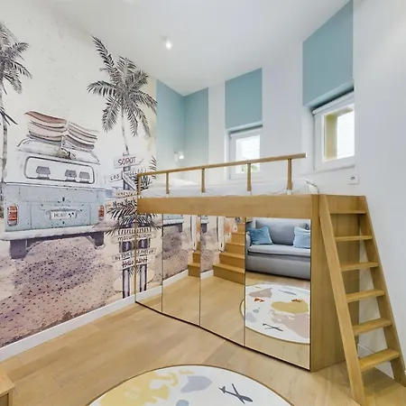 Baltica With Patio & Parking In By Renters דירה
