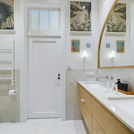 Baltica With Patio & Parking In By Renters * Сопот