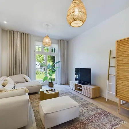 Baltica With Patio & Parking In By Renters Сопот